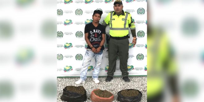 Policía capturó a esta persona con 15 kilos de marihuana