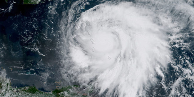 Huracán María alcanzó categoría 5 y avanza con peligro a islas caribeñas