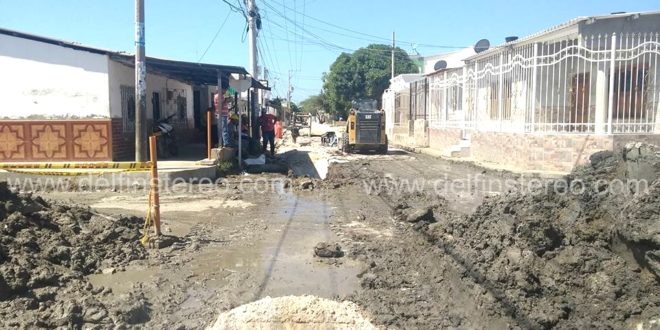Aguas del Magdalena rompió alcantarillado e invadió de aguas pútridas sector del barrio el Carmen