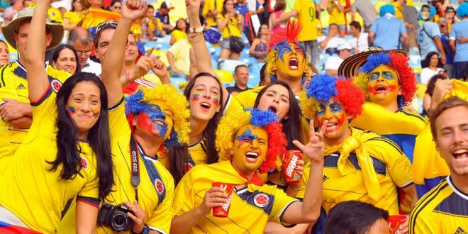 Resultado de imagen de colombianos sonriendo